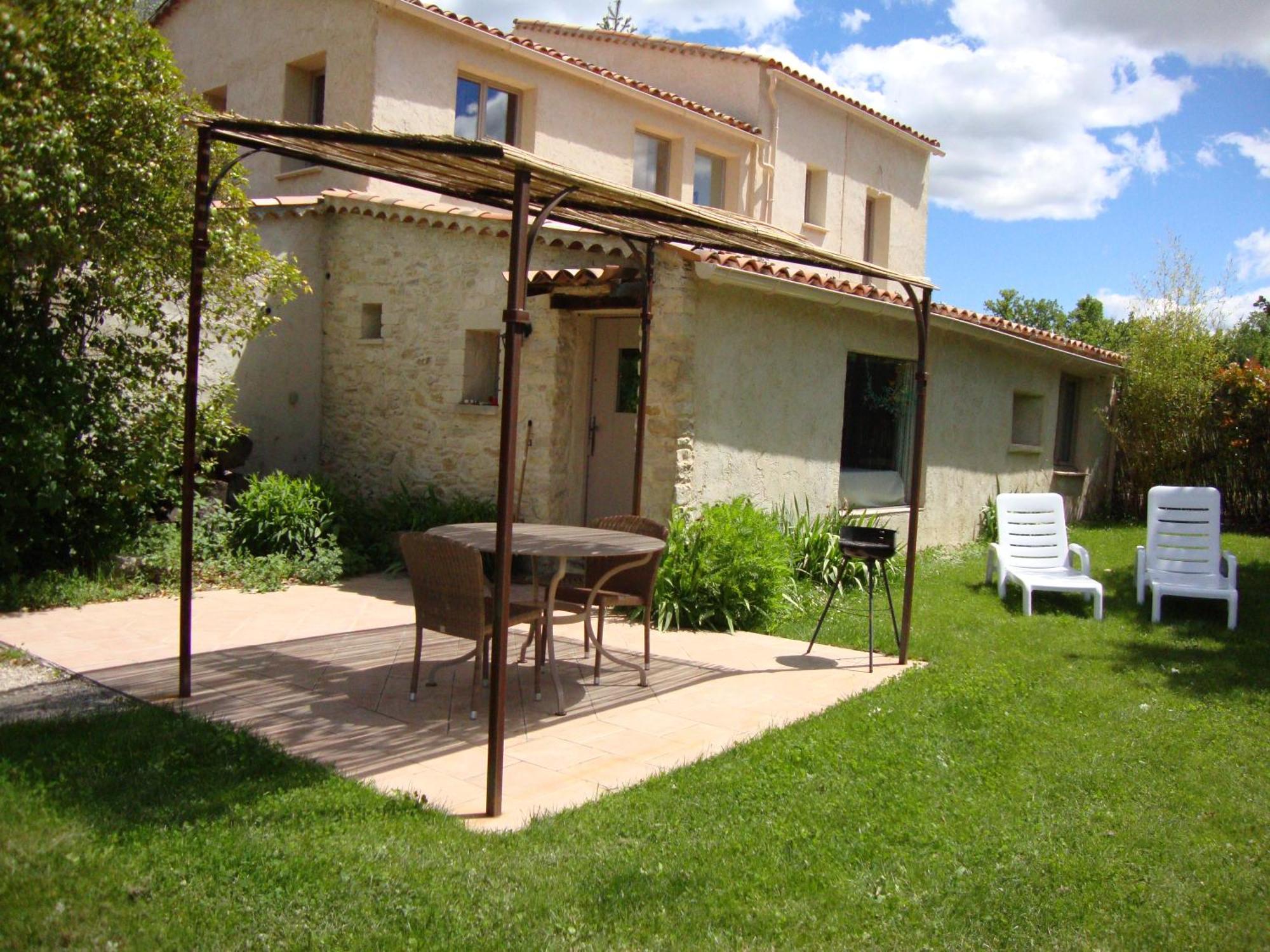 Les Maisons De Chante Oiseau Guest house Sigonce