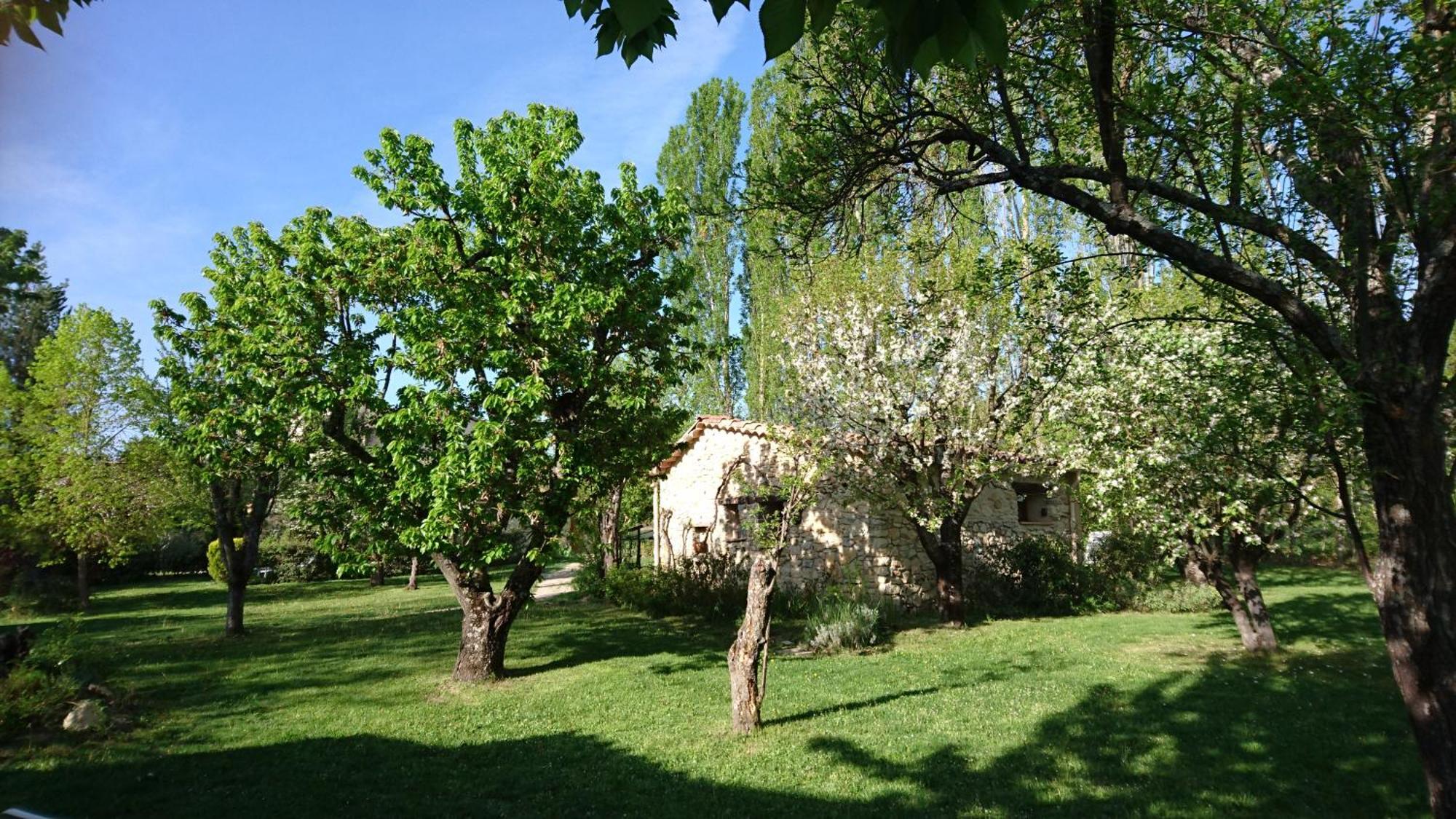 Les Maisons De Chante Oiseau Guest house Sigonce