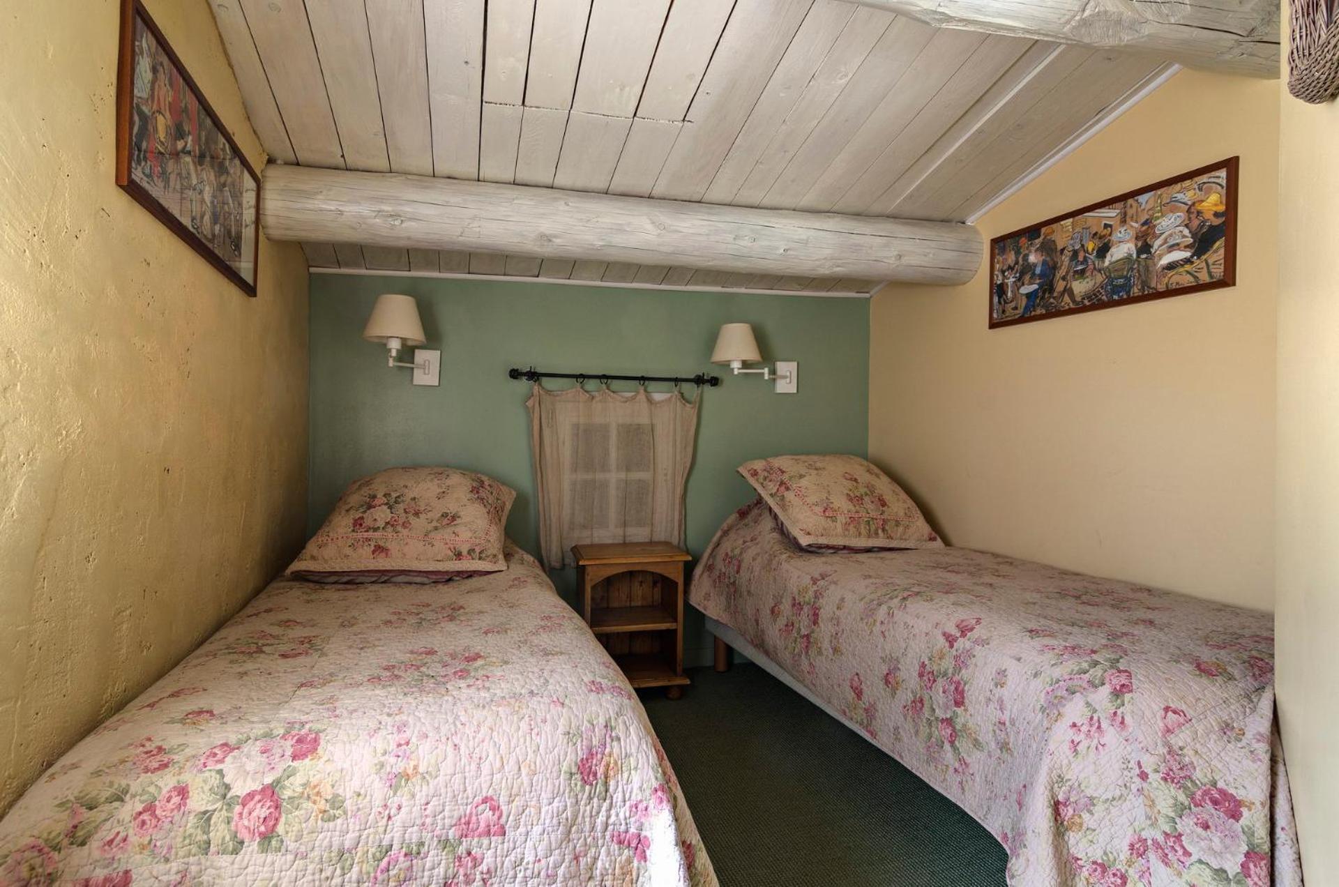 Guest house Les Maisons De Chante Oiseau