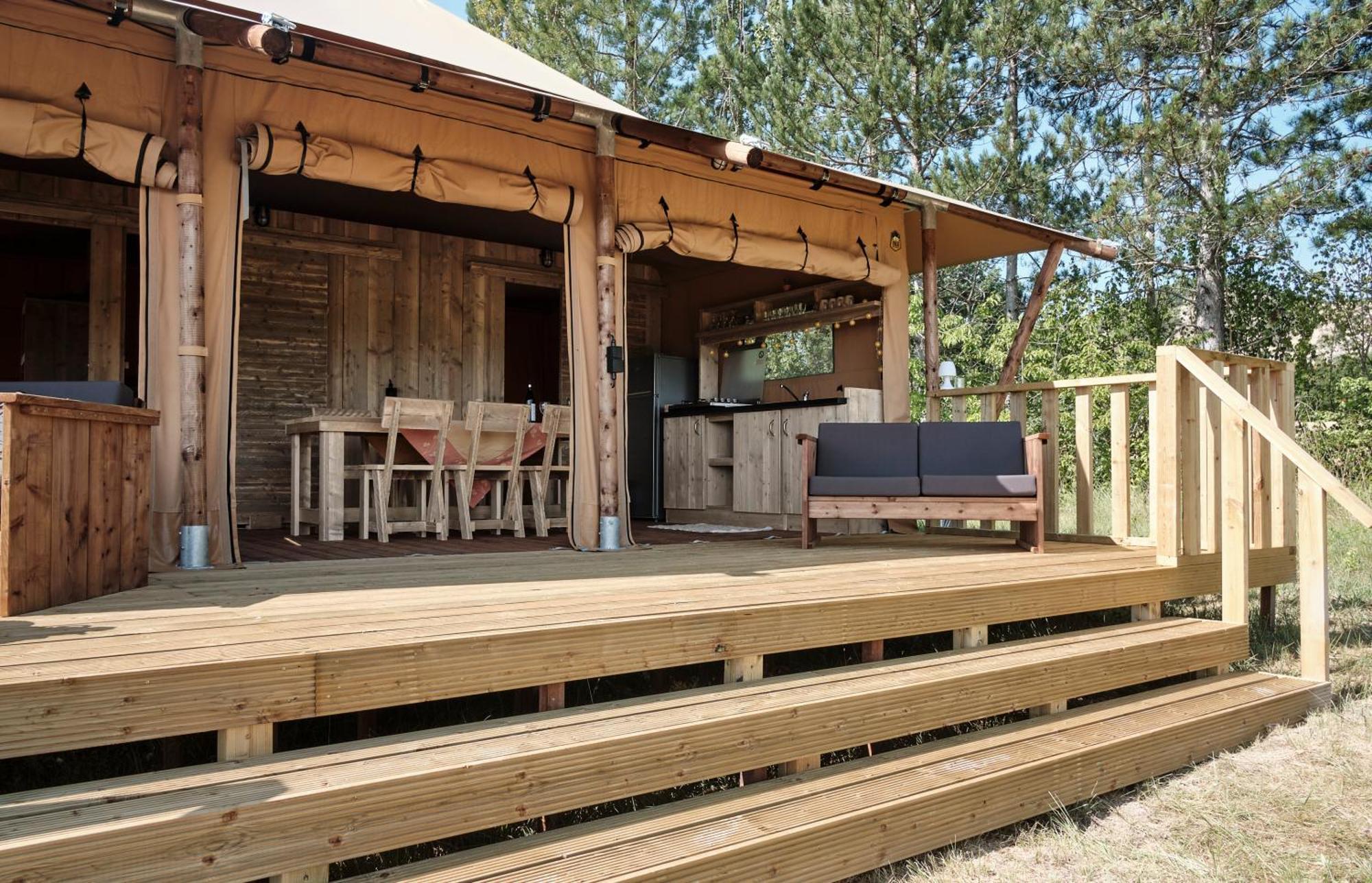Les Maisons De Chante Oiseau Guest house