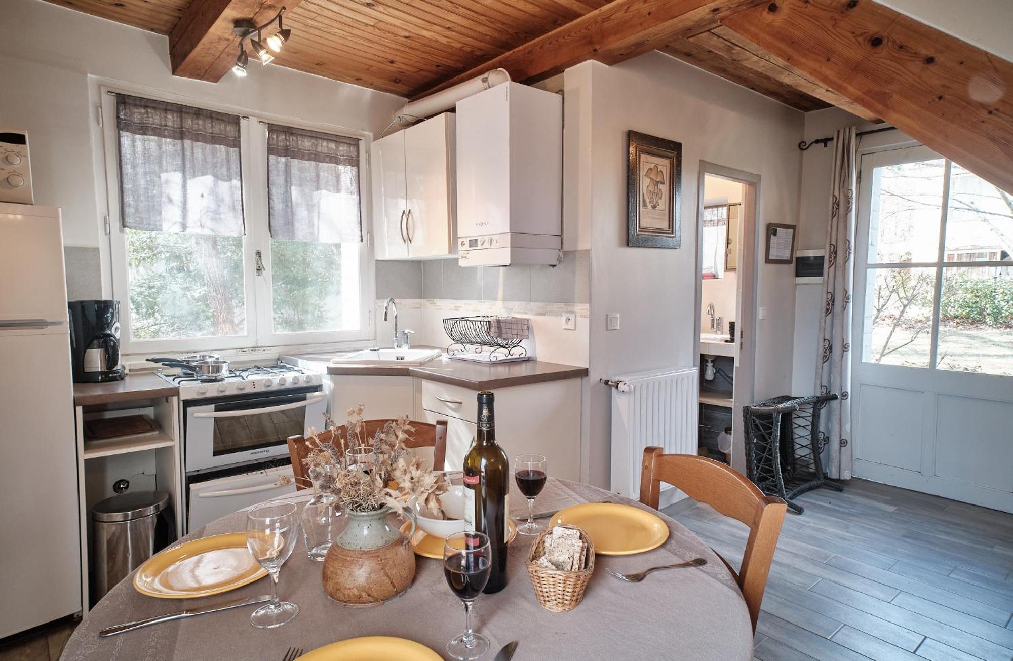Guest house Les Maisons De Chante Oiseau